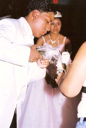 Lupita Photography: Poemas de quinceanos.